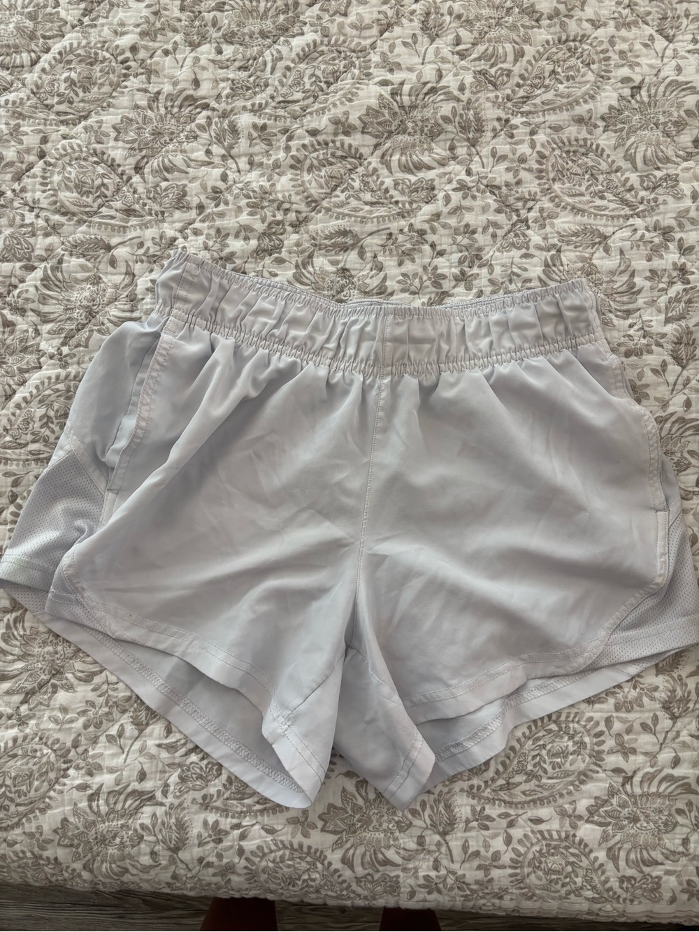 Athleta Light Gray Women's Athletic Shorts - Breathable Mesh Panels